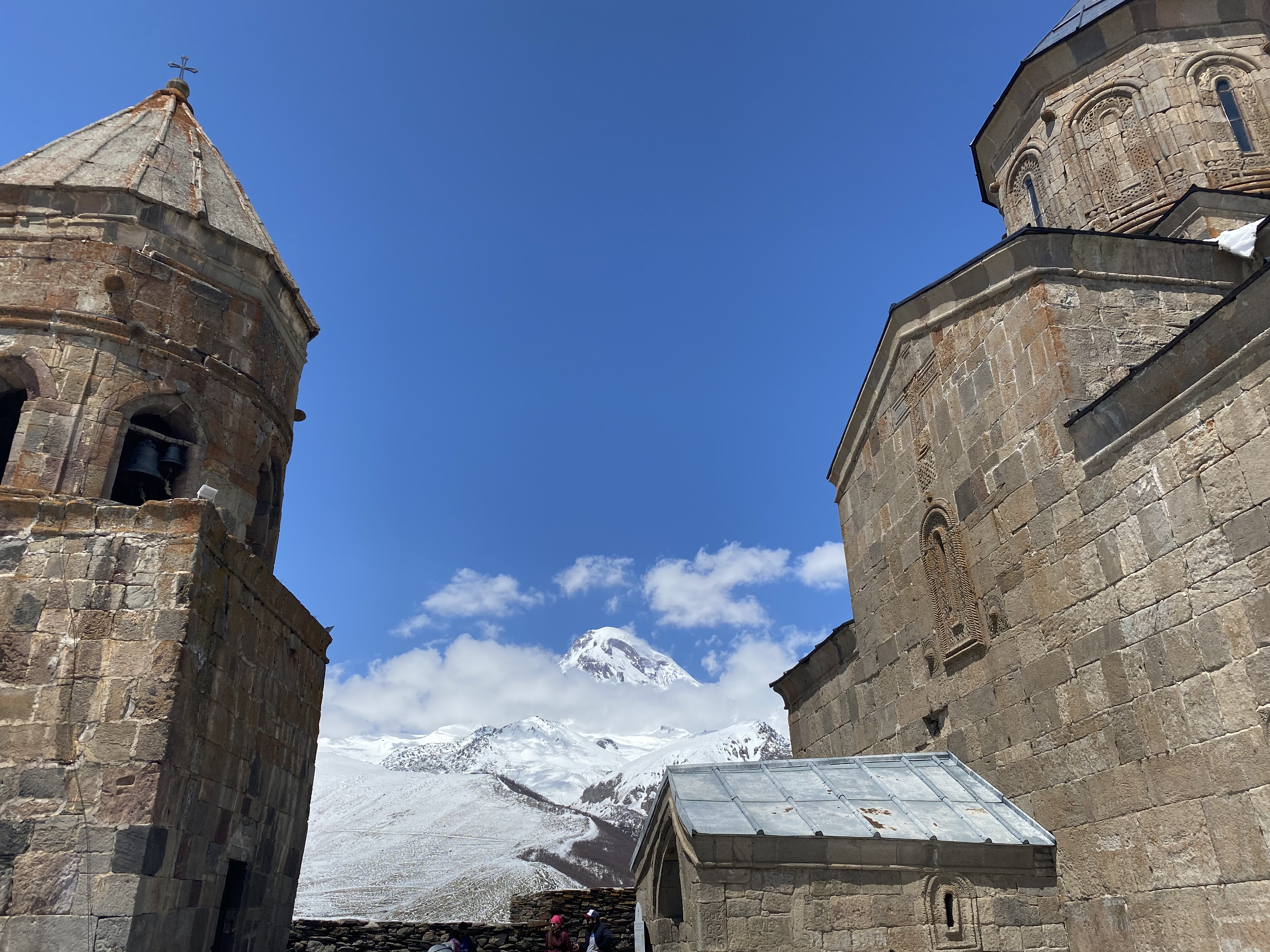 Resilienz von Destinationen in den Alpen und im Kaukasus